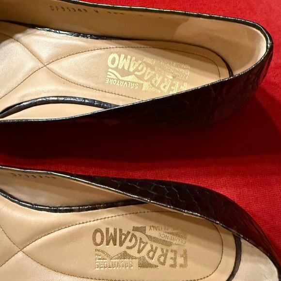 SALVATORE FERRAGAMO OMBRE CROC FLATS 9 - Picture 7 of 11
